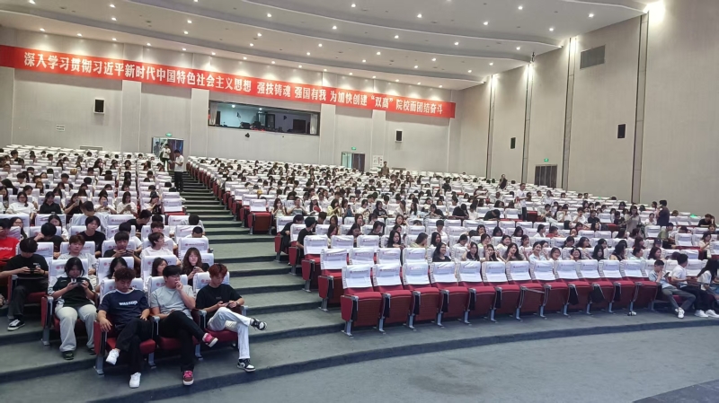 服务地方 扎根基层 —行业精英为酒店系学子开讲职业发展之路